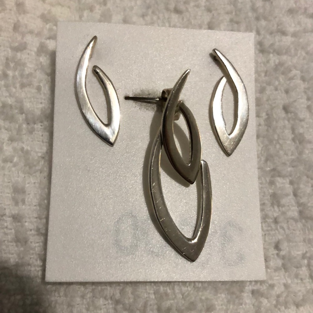 Lovely earring and necklace set 🌜